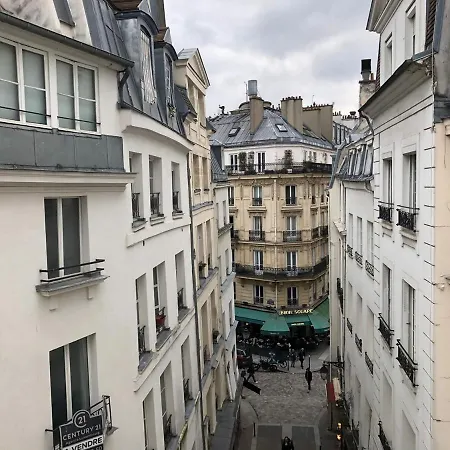 Near Notre Dame 5